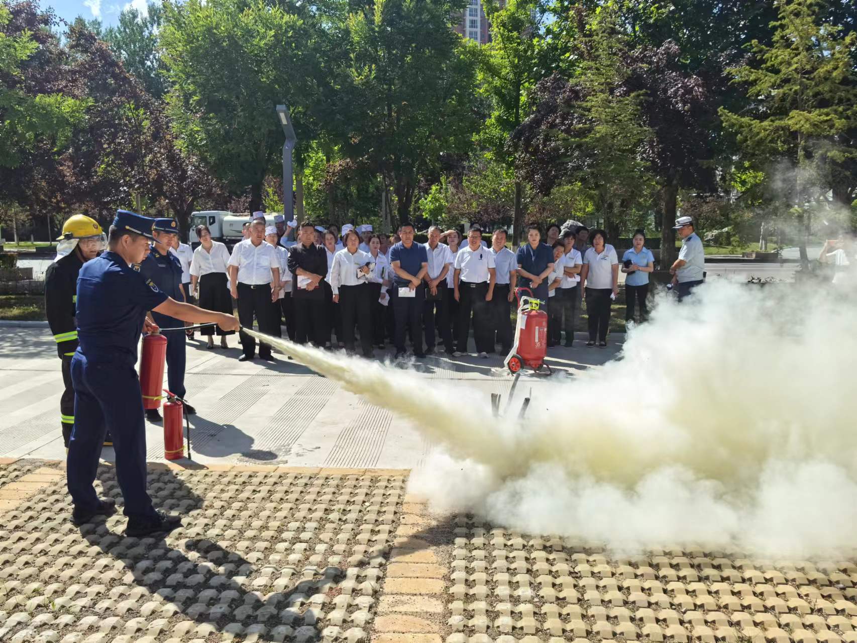 水生态公司：开展消防清静培训与演练共筑清静防地.jpg